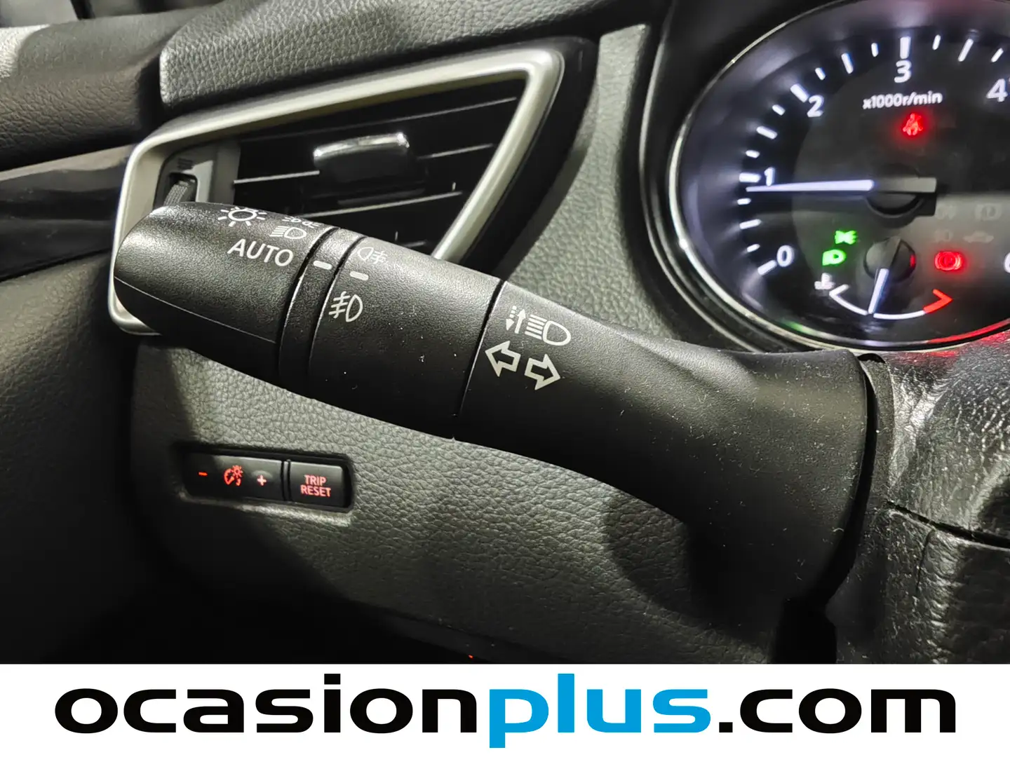 Foto Nissan QASHQAI Nissan Qashqai 1.5 dCi N-Connecta 4x2 (110 CV)