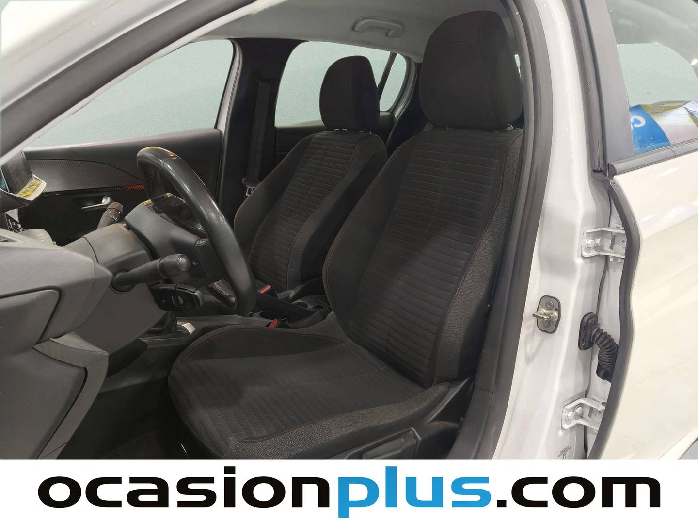 Foto asientos delanteros Peugeot 208 Peugeot 208 BlueHDi 100 Active (100 CV)