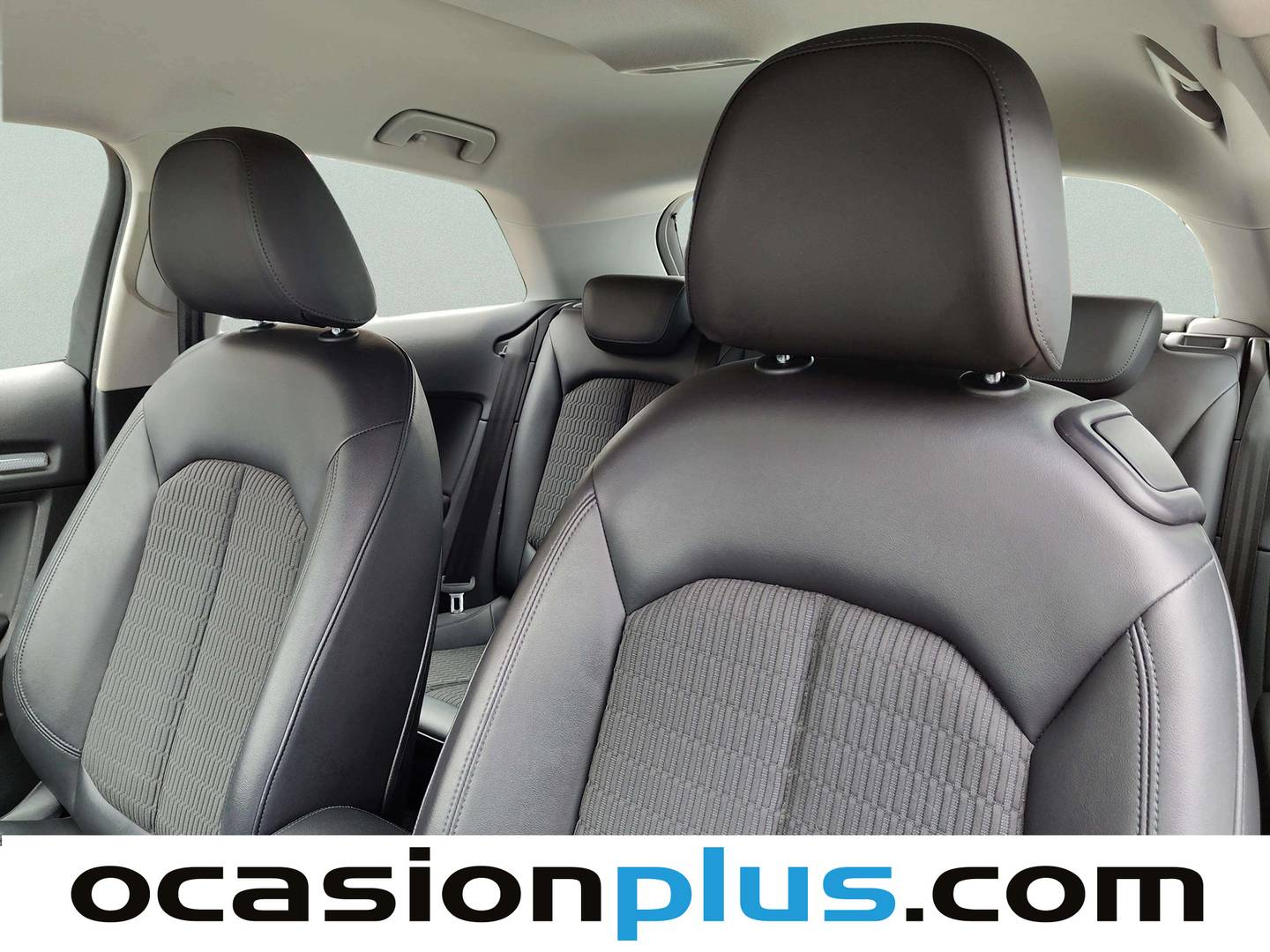 Extras y acabados del Audi A3 Audi A3 TFSI Ambiente (122 CV)