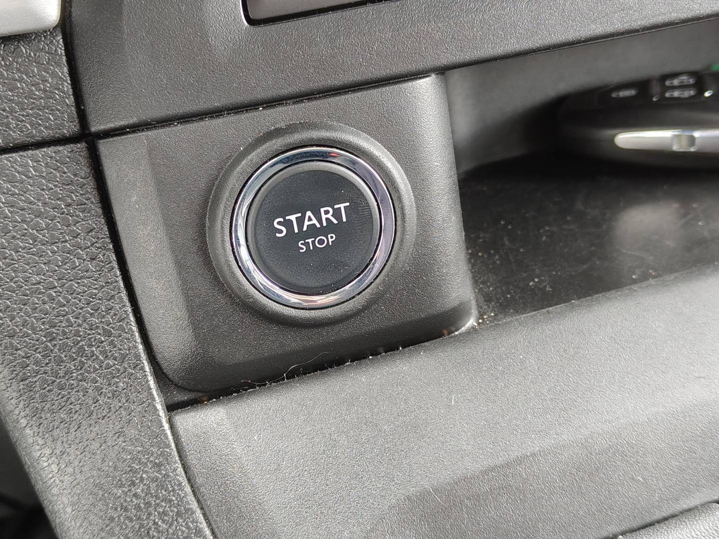 Foto Peugeot Traveller Peugeot Traveller BlueHDi 150 Allure Standard (150 CV) 8 Plazas