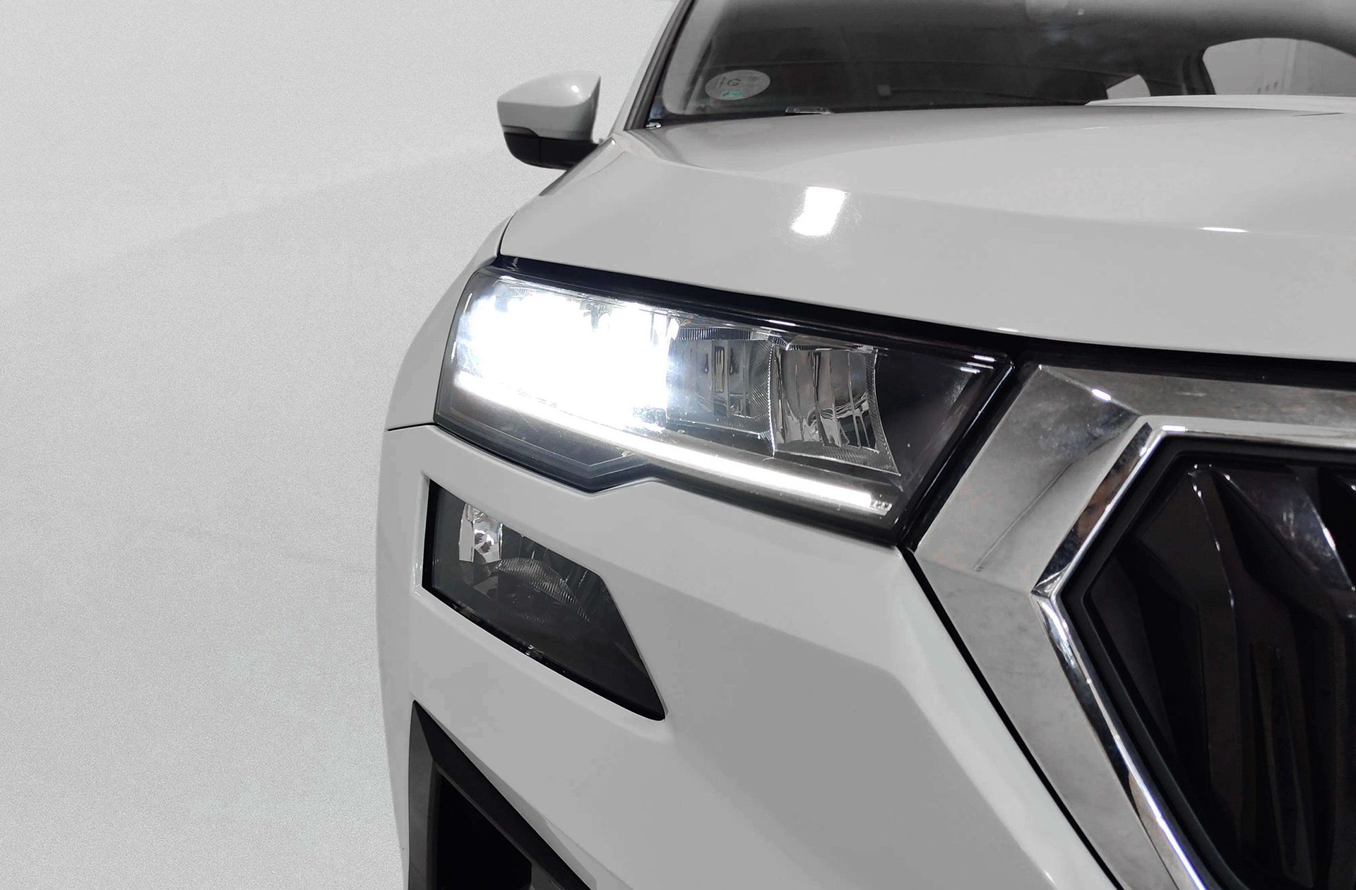 Škoda Karoq 2.0 TDI Ambition 4x4 DSG - foto 15
