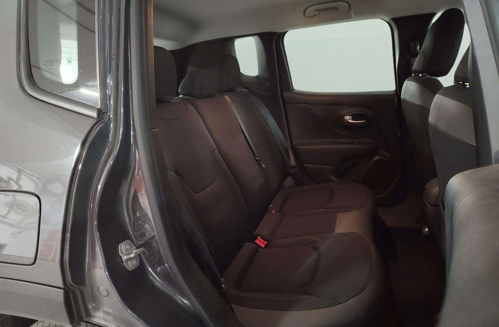 Jeep Renegade eHybrid 1.5 Altitude DCT - foto 15