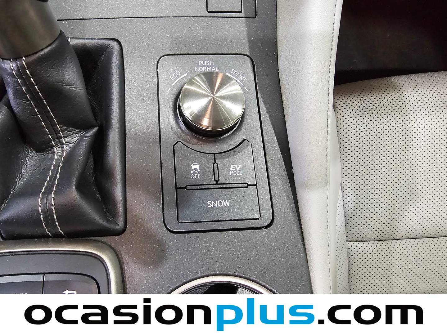 Lexus RC Lexus RC 300h Executive Navigation (223 CV) al mejor precio
