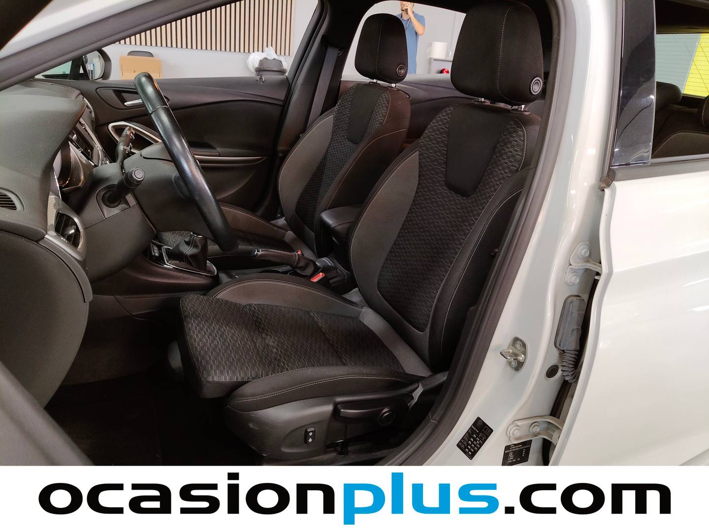 Foto asientos delanteros Opel Astra Opel Astra 1.2 Turbo SHL GS Line (110 CV)