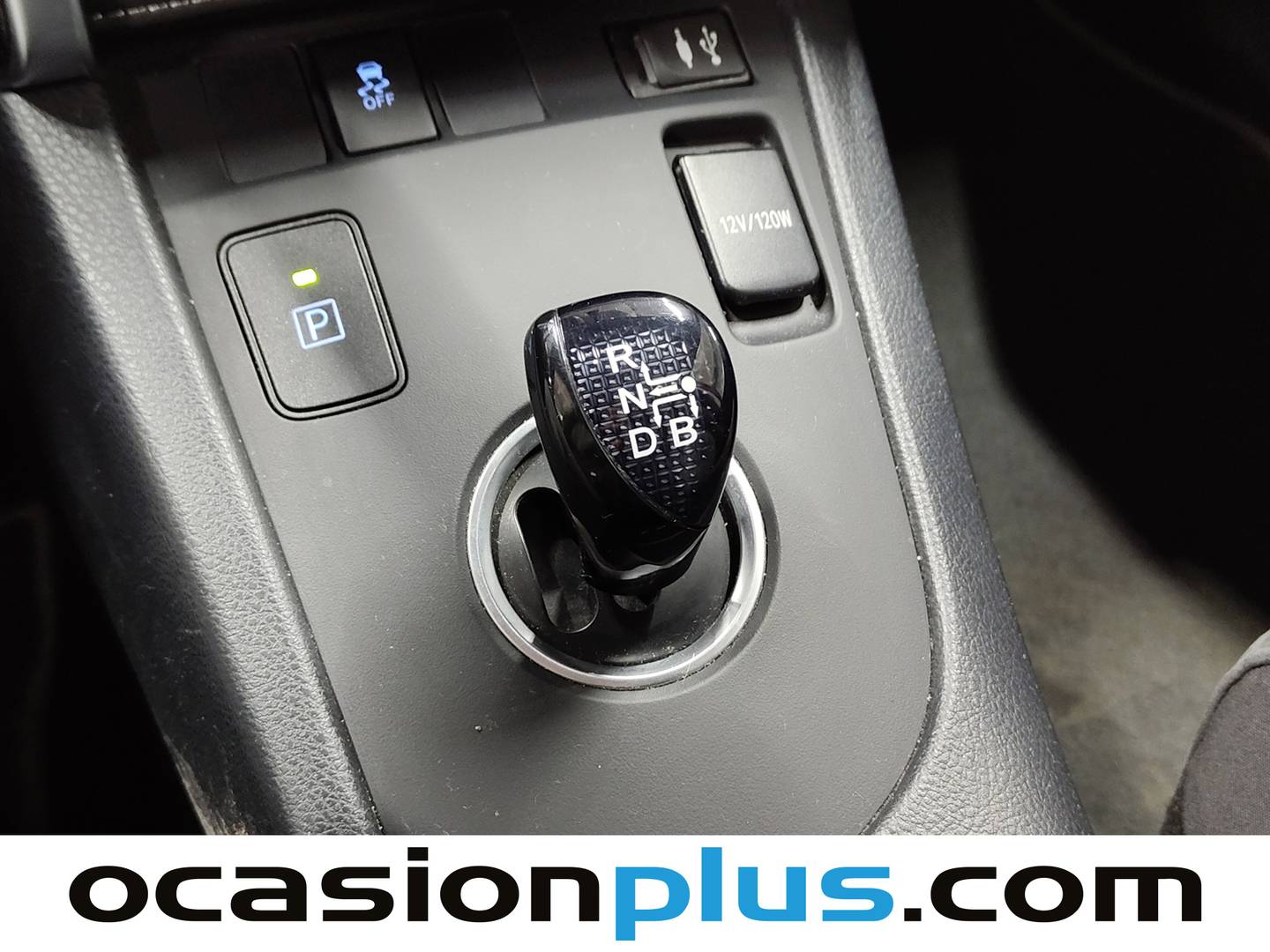 Toyota Auris Toyota Auris 140H Hybrid Touring Sports Feel! (136 CV) de segunda mano