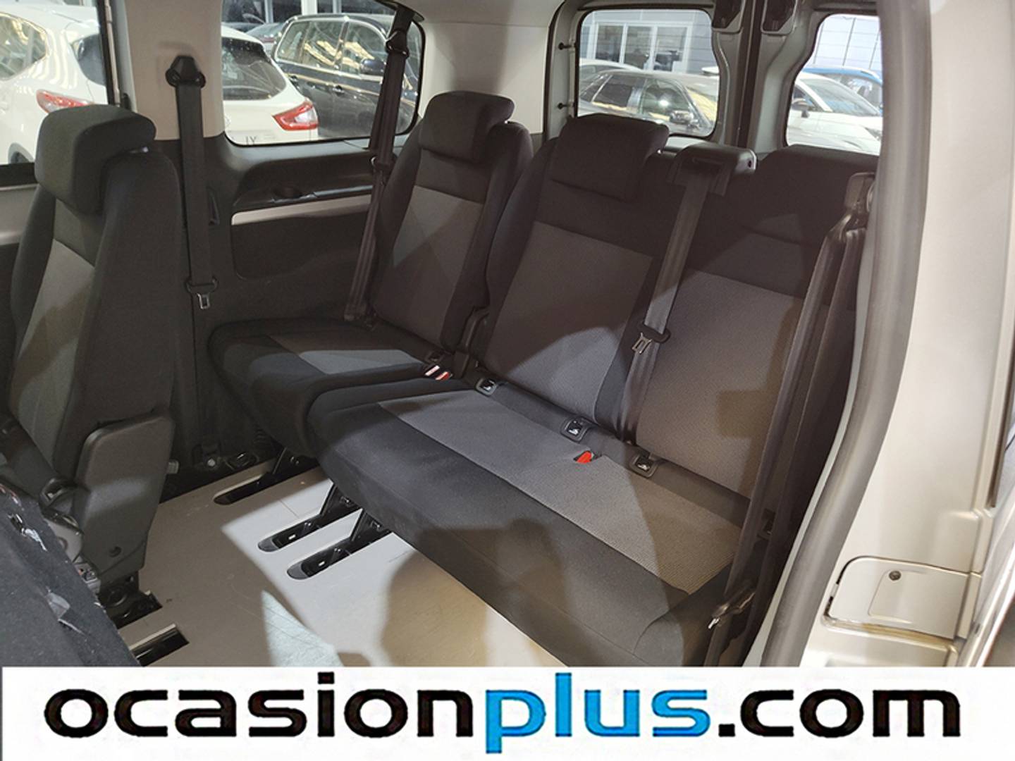 Foto Peugeot Expert Peugeot Expert BlueHDi 150 S&S Standard 8 Plazas (150 CV)