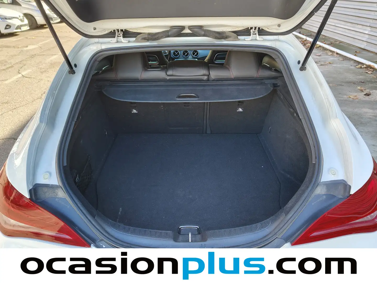 Foto Mercedes CLA Mercedes-Benz CLA Shooting Brake 200 d AMG Line (136 CV)