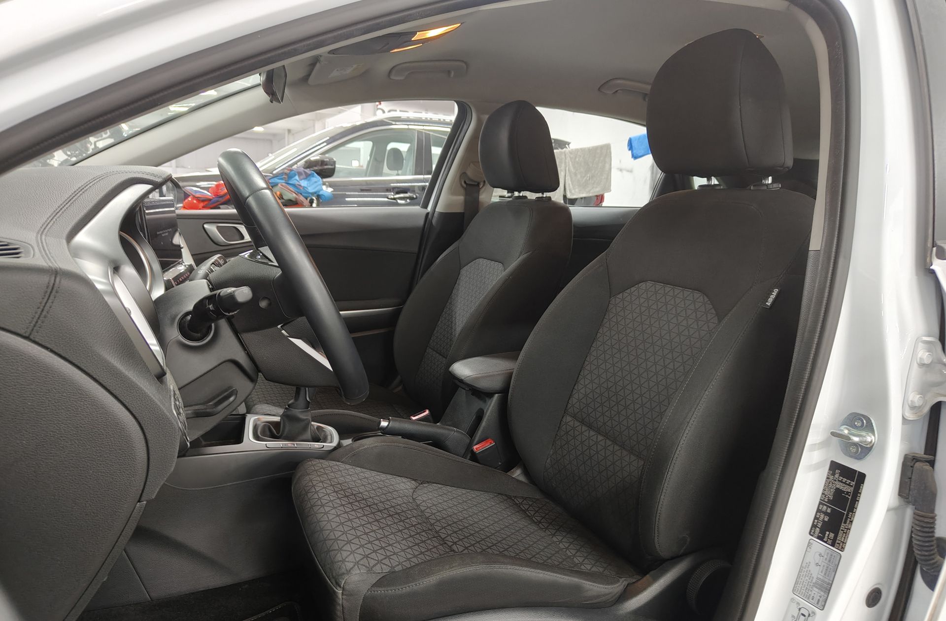 Kia Ceed 1.0 T-GDi Concept - foto 11