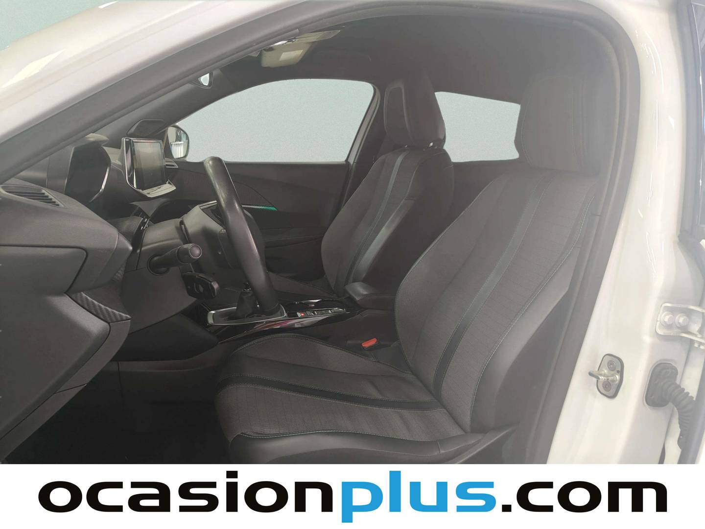 Foto asientos delanteros Peugeot 2008 Peugeot 2008 PureTech 100 S&S Allure (100 CV)