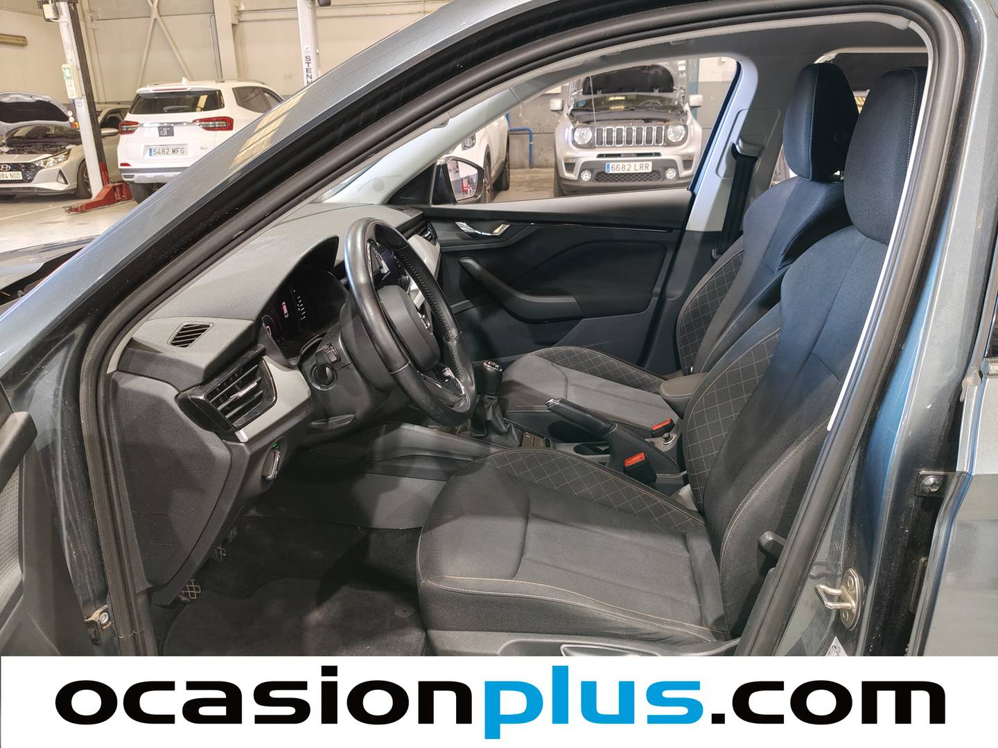 Foto asientos delanteros Skoda Kamiq Skoda Kamiq 1.5 TSI Ambition (150 CV)