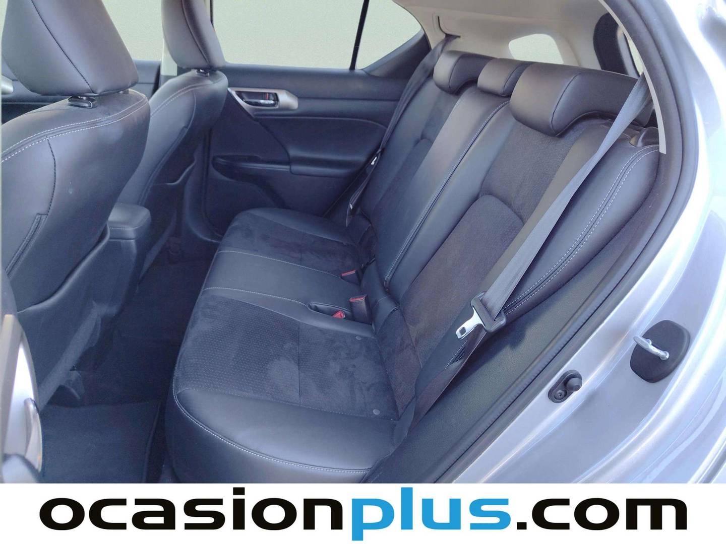 Foto asientos traseros Lexus CT Lexus CT 200h Fuji (136 CV)
