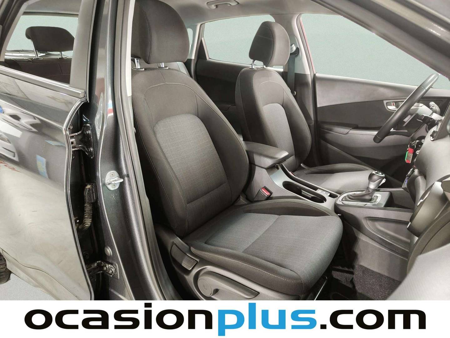 Foto Hyundai Kona Hyundai Kona 1.6 GDI HEV Maxx DCT (141 CV)