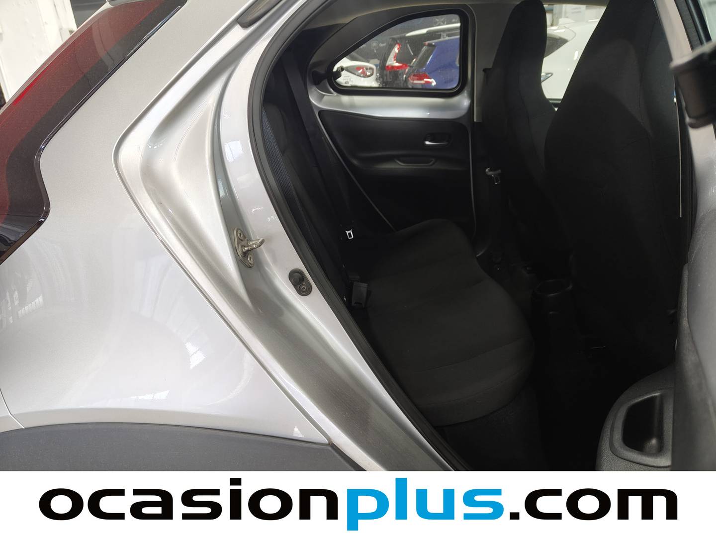 Foto asientos traseros Toyota Aygo X Cross Toyota Aygo X Cross 1.0 VVT-I Play (72 CV)