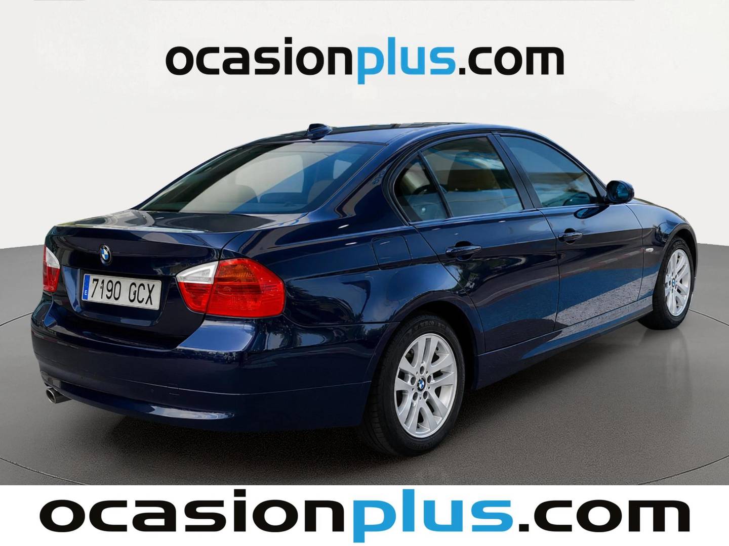 Foto trasera BMW Serie 3 BMW Serie 3 318d (143 CV) derecha