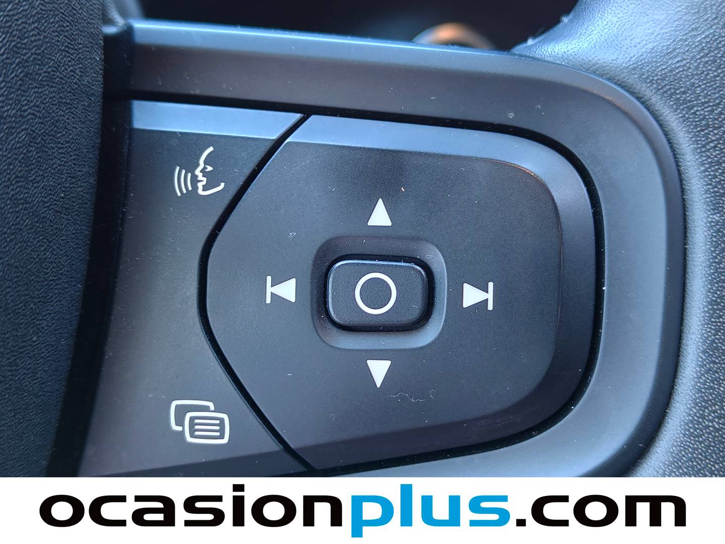 Volvo XC40 Volvo XC40 T2 Momentum Core (129 CV) seminuevo