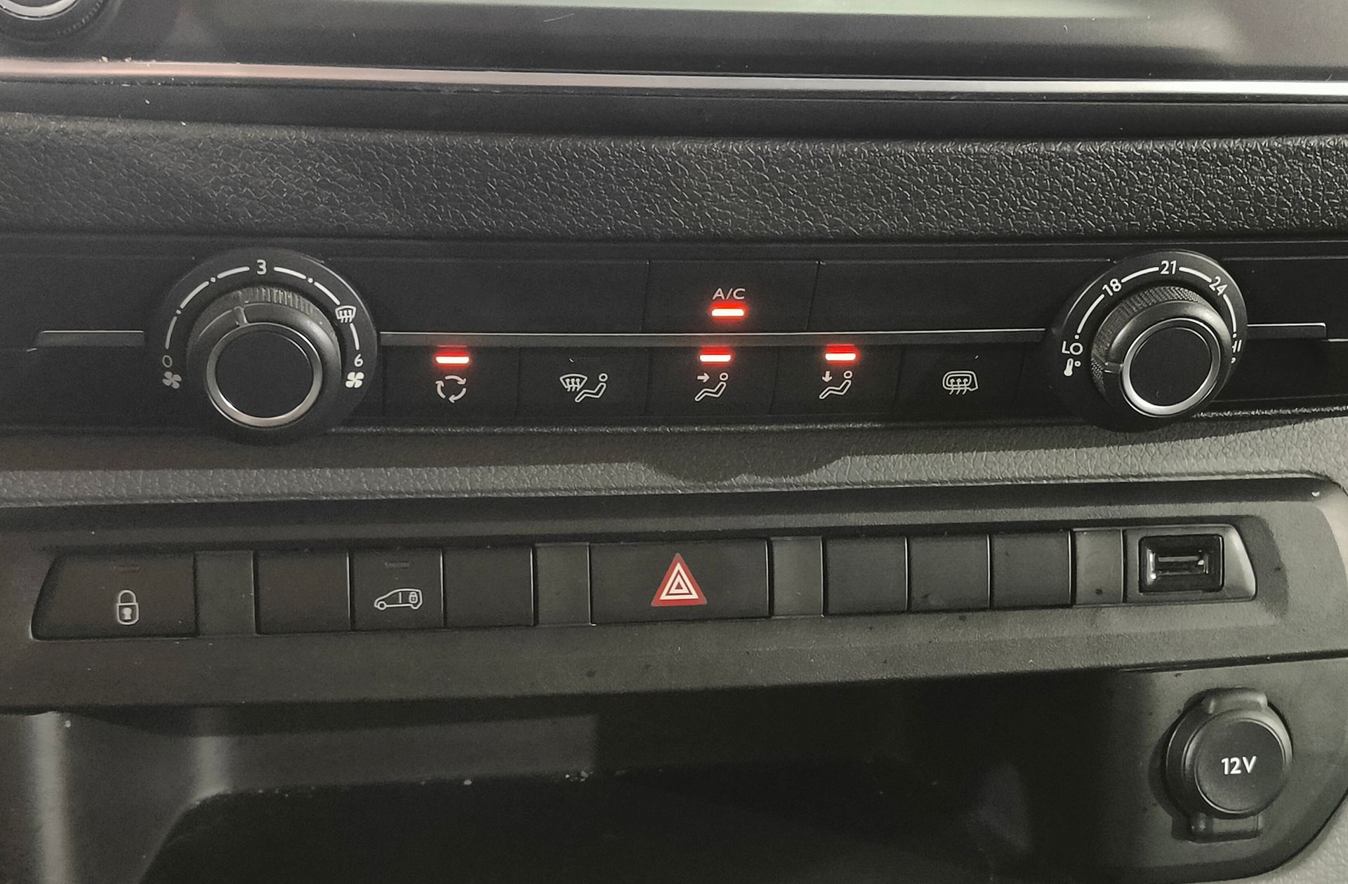 Peugeot Expert Furgon BlueHDi 120 Premium - foto 27