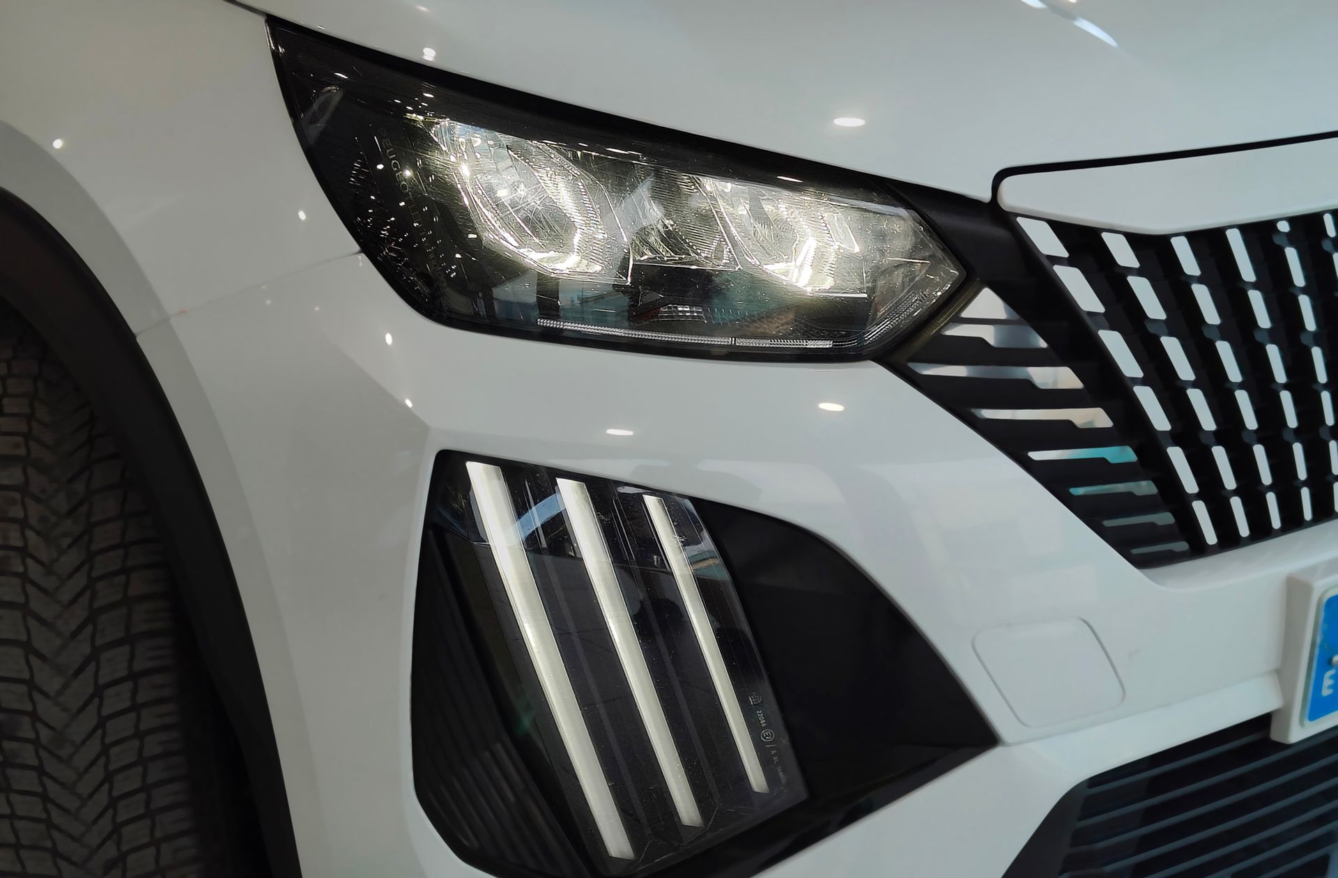 Peugeot 2008 PureTech 100 Allure - foto 18
