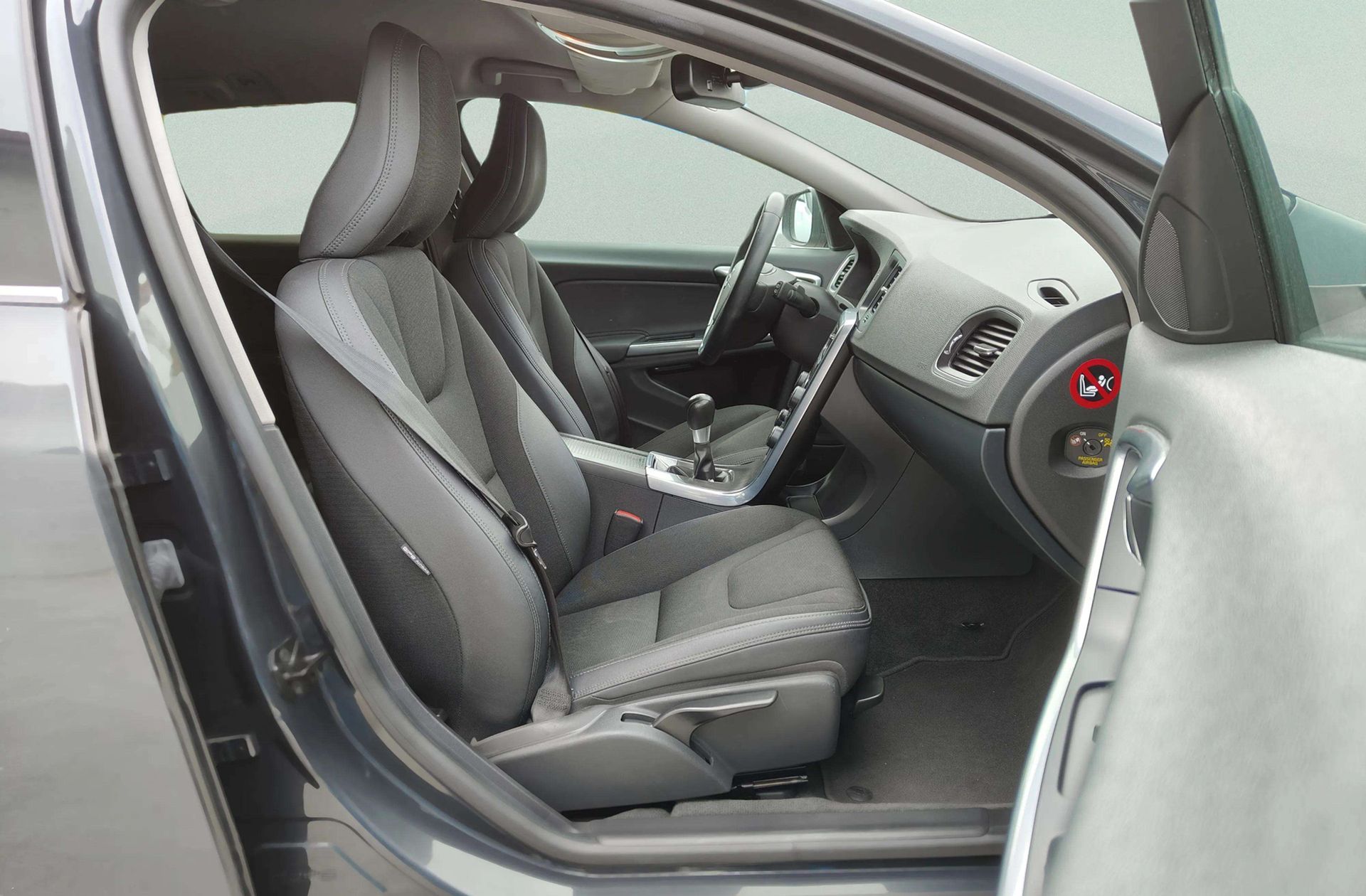 Volvo V60 1.6 DRIVe Momentum - foto 16