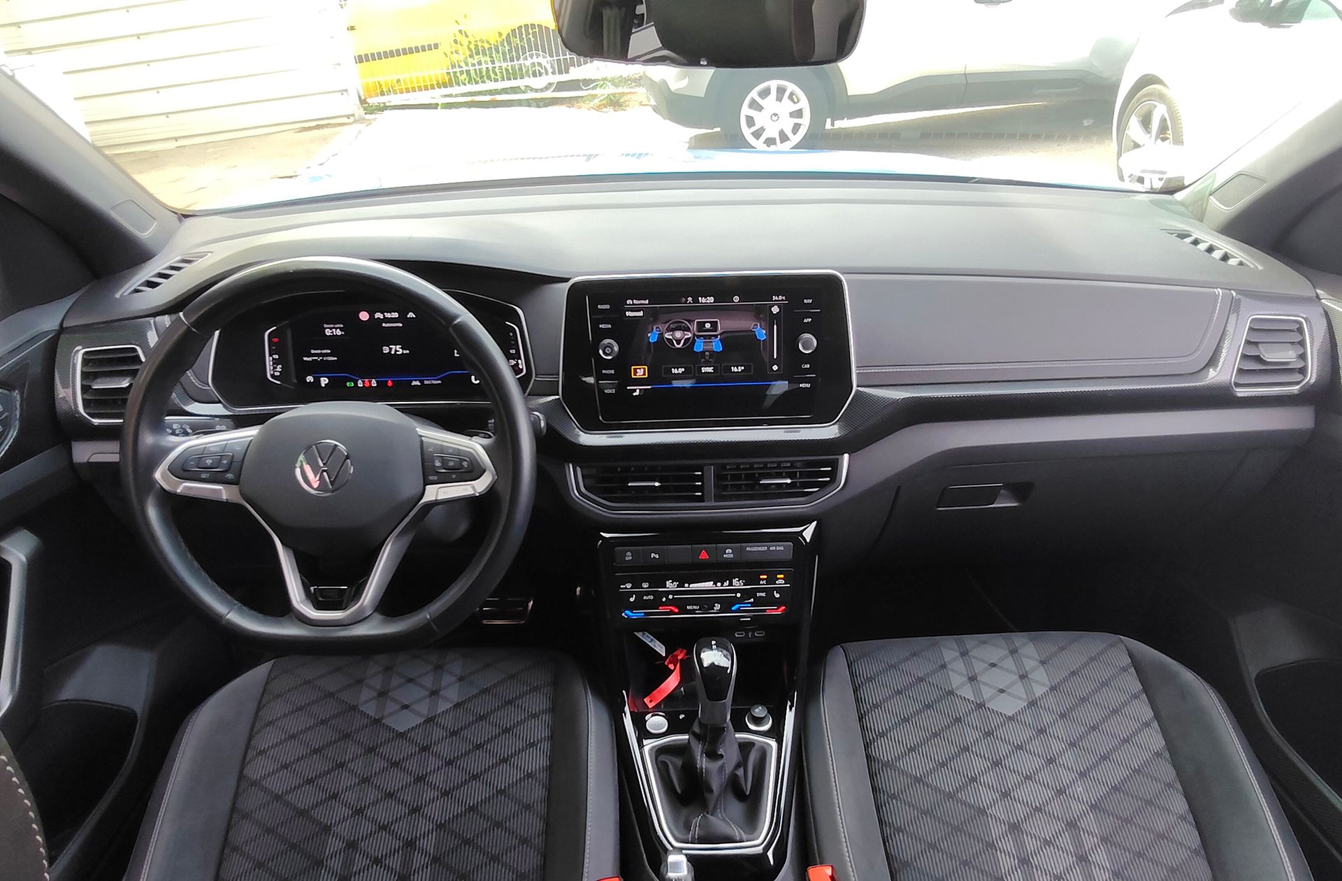 Volkswagen T-Cross R-Line 1.5 TSI DSG - foto 6