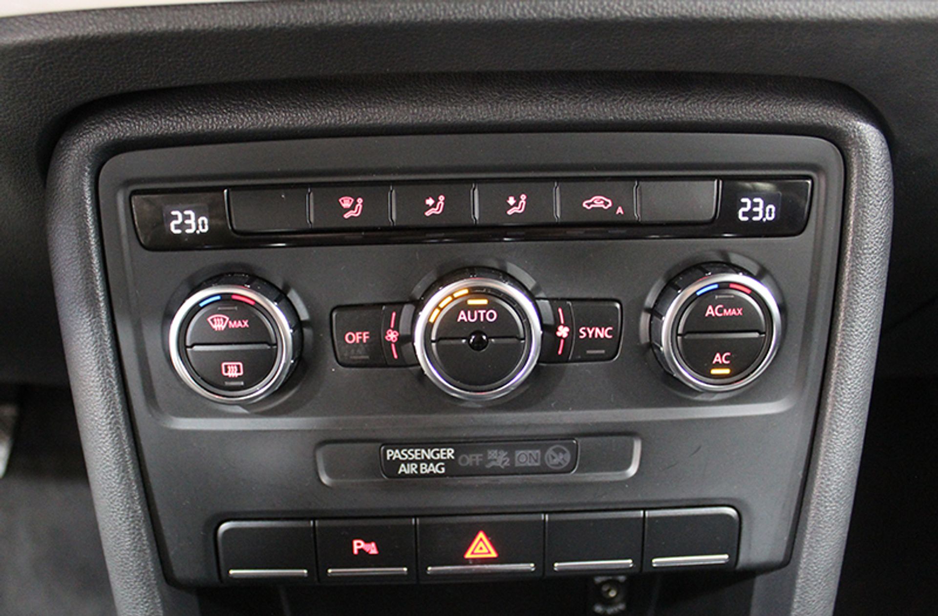 Volkswagen Beetle 1.6 TDI Design - foto 29