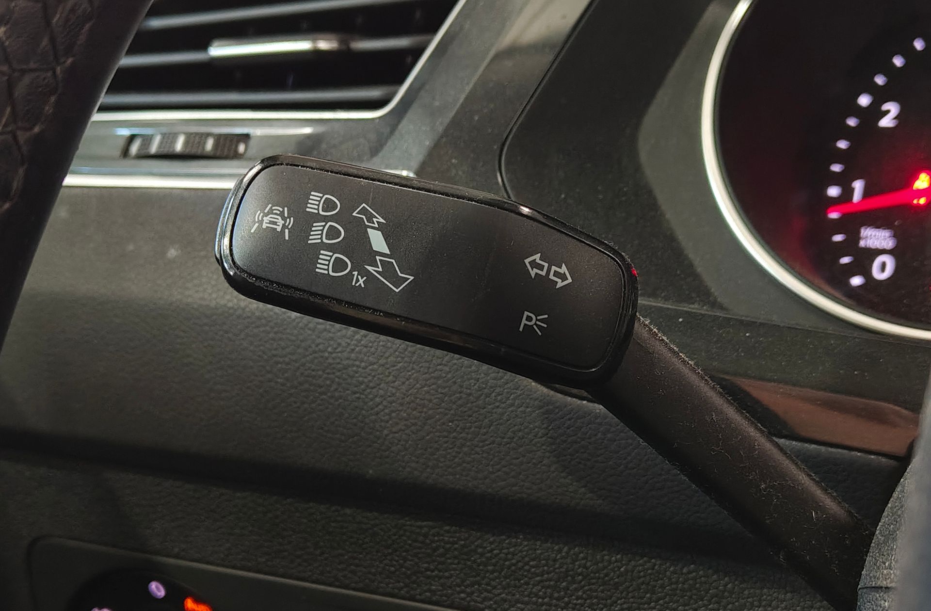 Volkswagen Tiguan Edition 1.4 TSI - foto 24