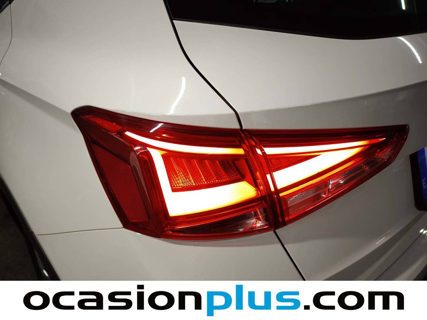 Foto Seat Arona SEAT Arona 1.0 TSI Ecomotive S&S Xcellence DSG (115 CV)