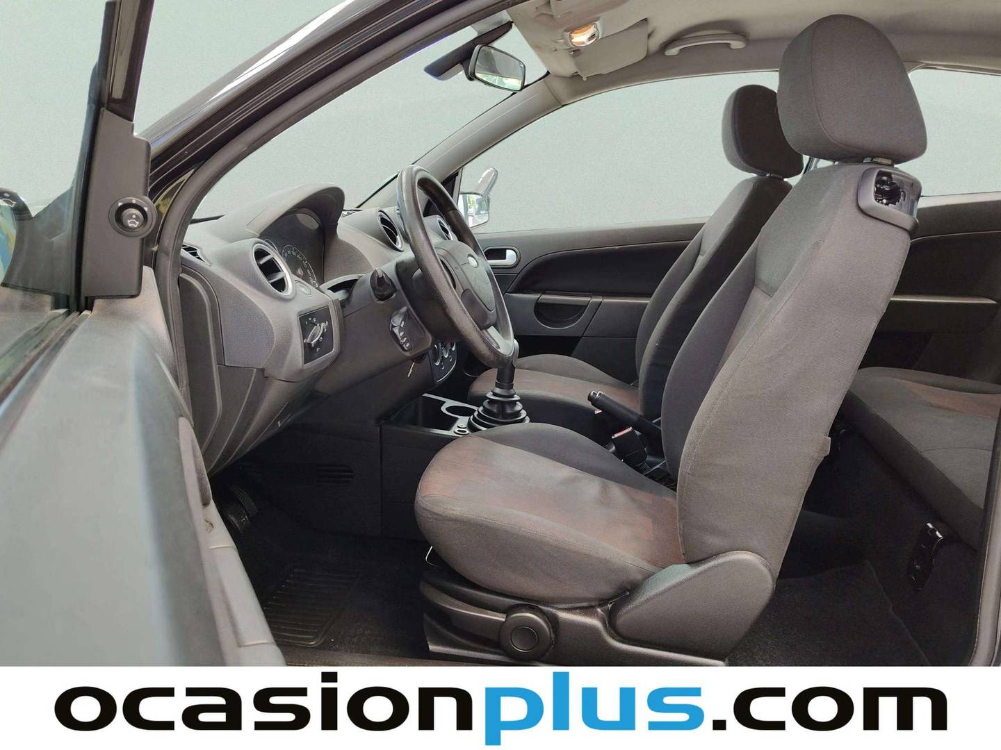 Foto asientos delanteros Ford Fiesta Ford Fiesta 1.6 TDCi Coupé Trend (90 CV)