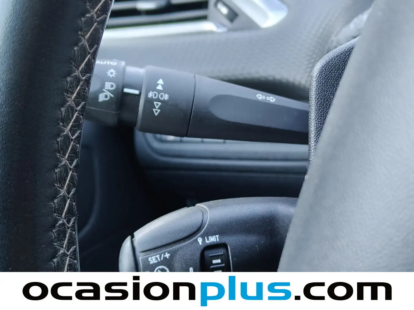 Foto Peugeot 2008 Peugeot 2008 BlueHDi 120 S&S Allure (120 CV)