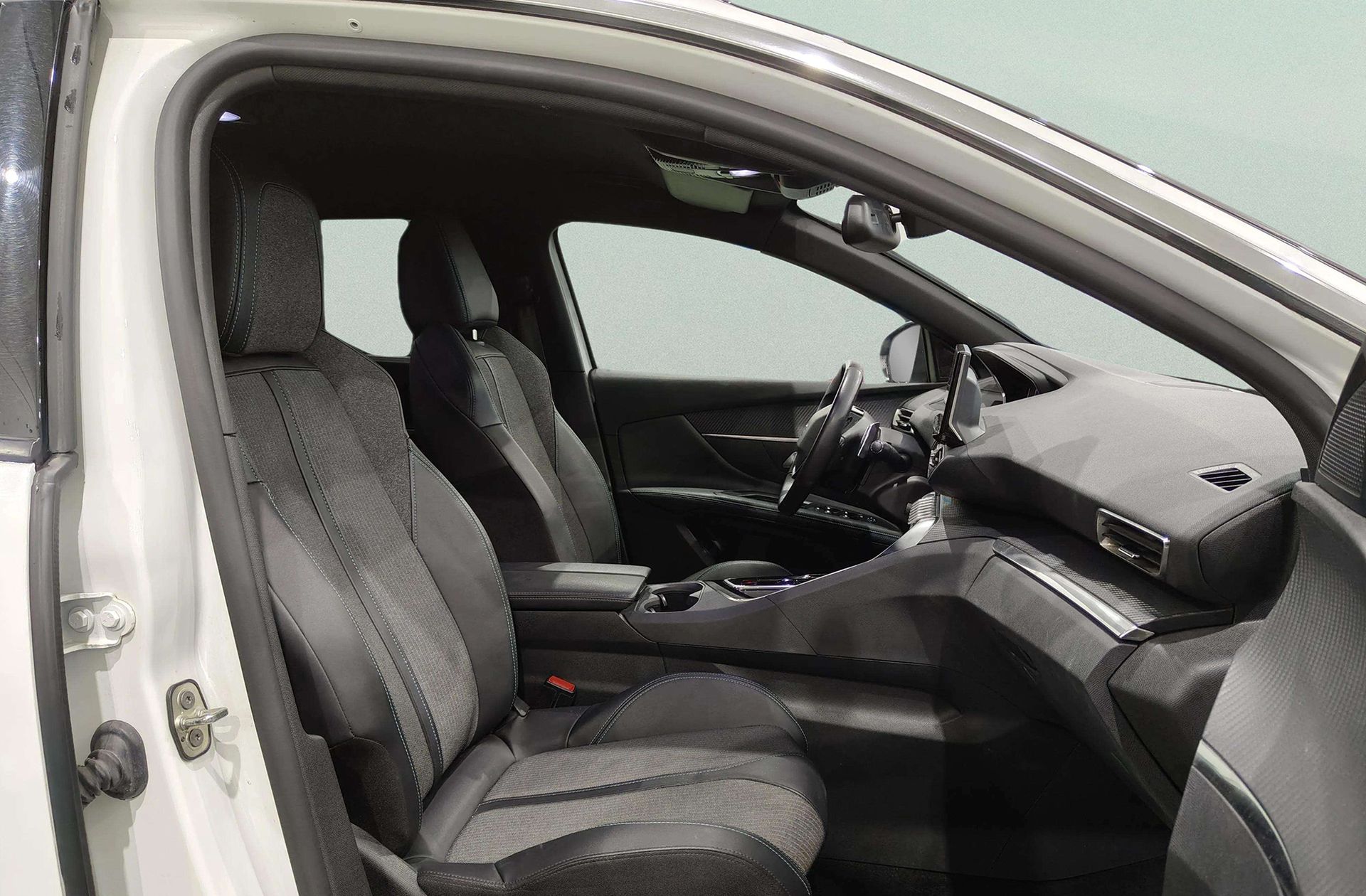 Peugeot 5008 1.2 Allure Pack eDCS6 7 plazas - foto 19