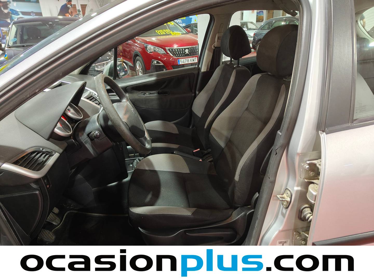 Foto asientos delanteros Peugeot 207 Peugeot 207 1.4 16v X-Line (90 CV)
