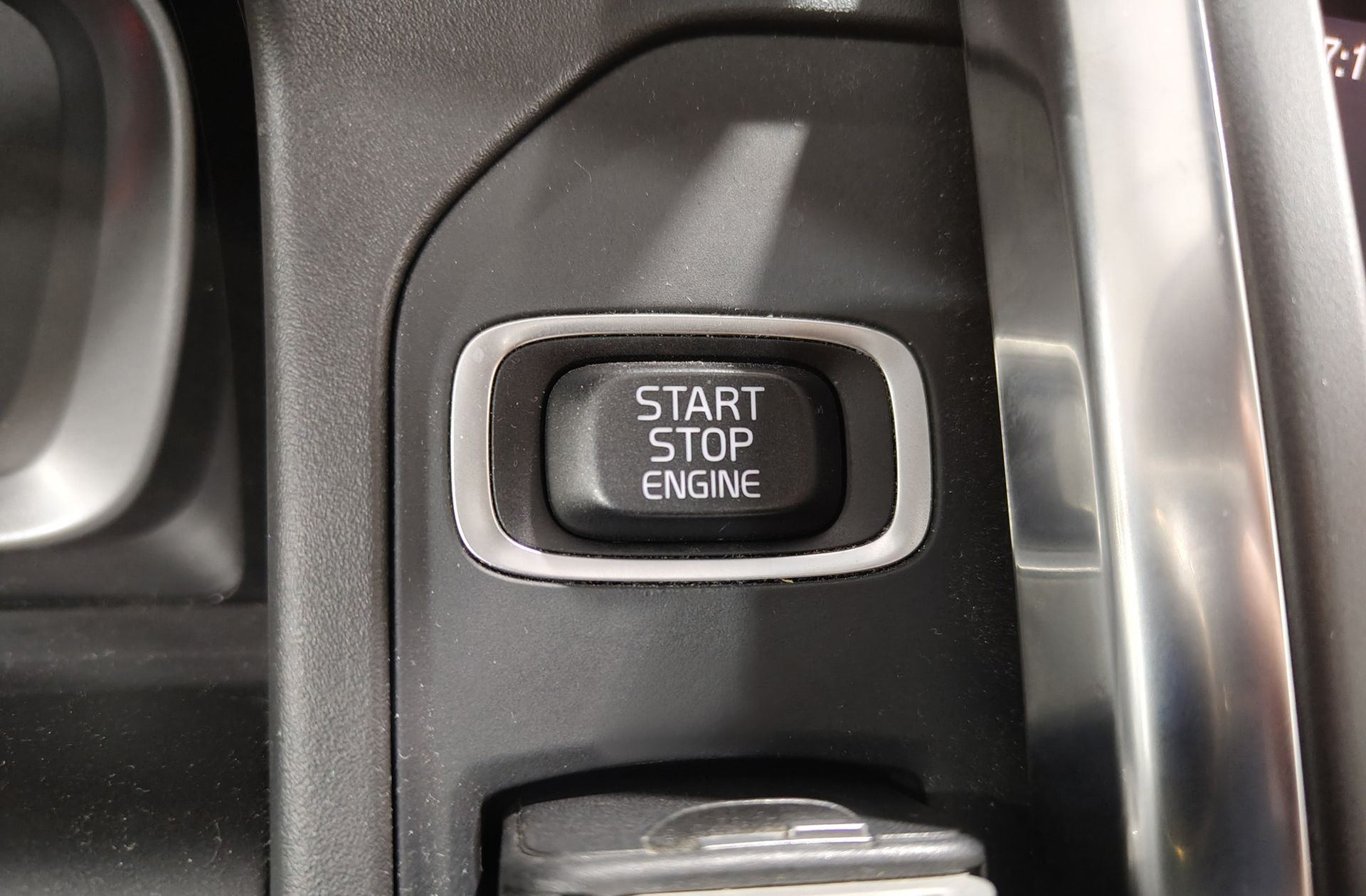 Volvo XC60 D3 Kinetic - foto 26