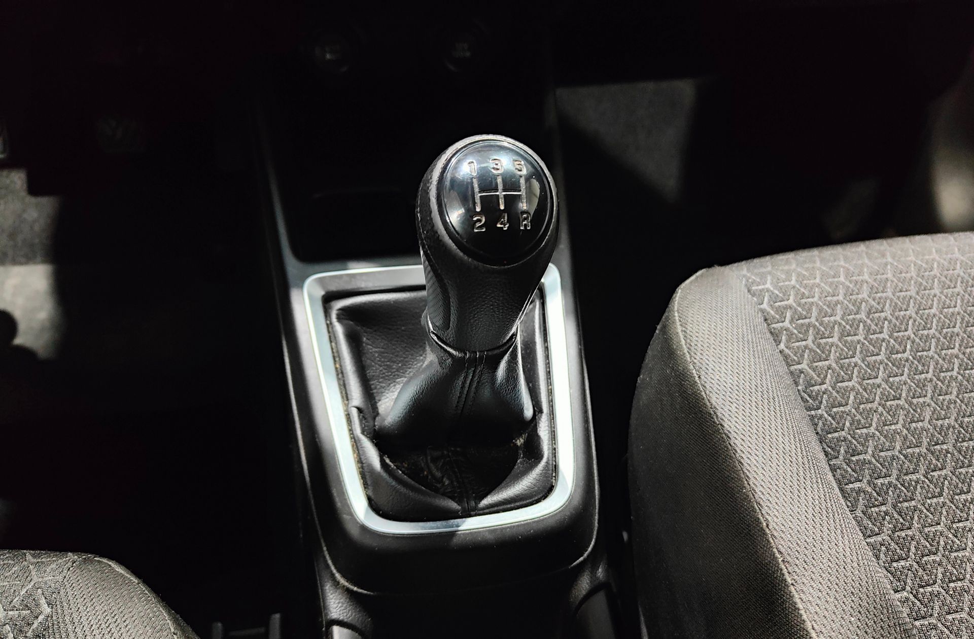 Suzuki Swift 1.2 GLE Mild Hybrid - foto 5