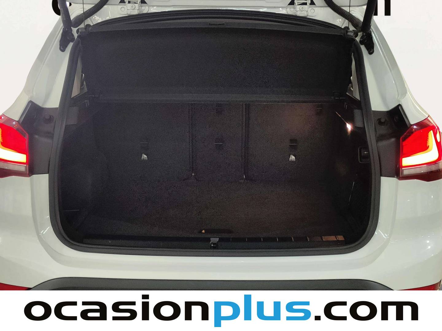Fotos maletero BMW X1 BMW X1 sDrive18d (150 CV)