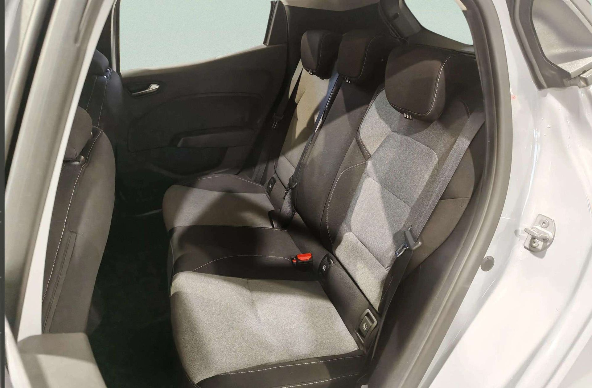 Renault Clio Evolution dCi - foto 12