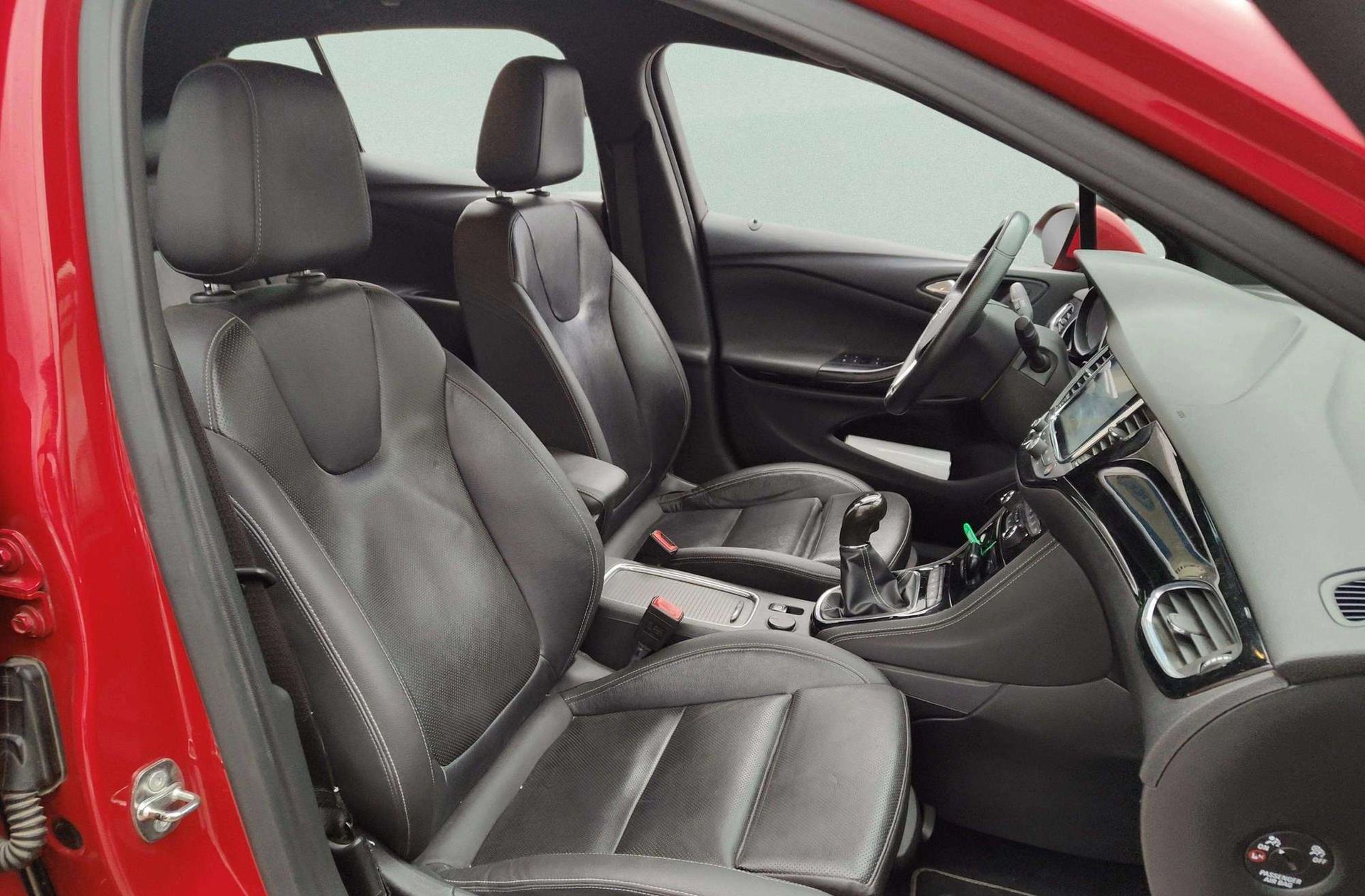 Opel Astra 1.4 Turbo GSi Line - foto 21