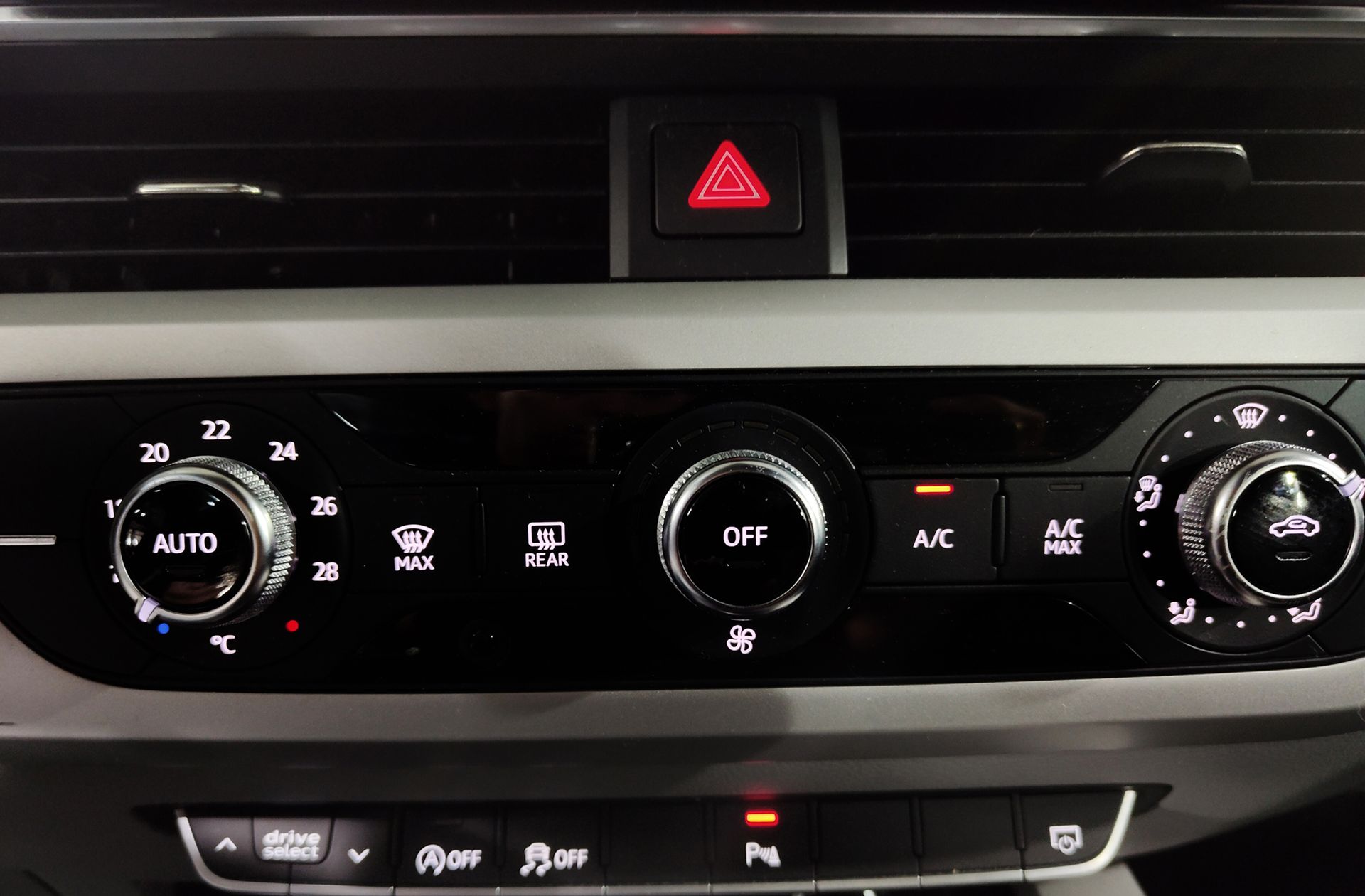 Audi A4 Advanced 35 TDI S tronic - foto 33