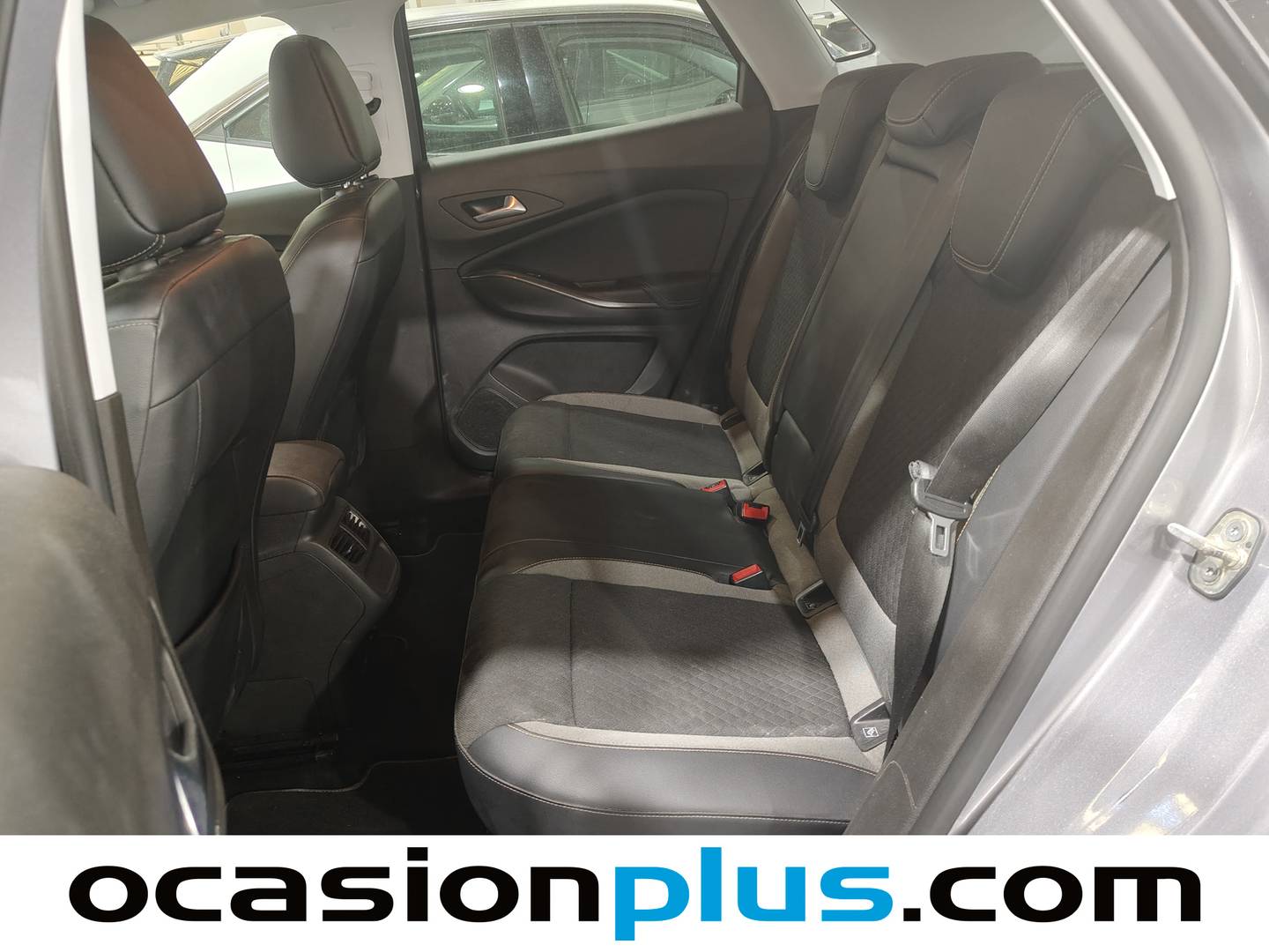 Foto asientos traseros Opel Grandland X Opel Grandland X 1.5 CDTi 120 Aniversario  (130 CV)