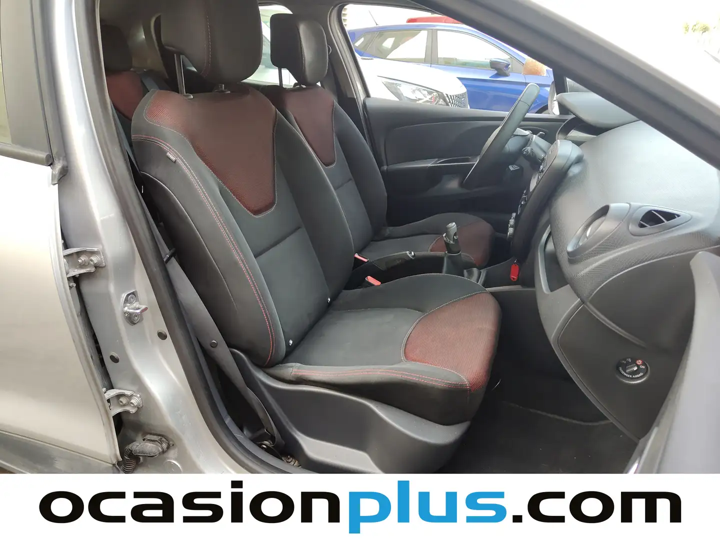 Foto Renault Clio Renault Clio 1.2 Authentique (75 CV)