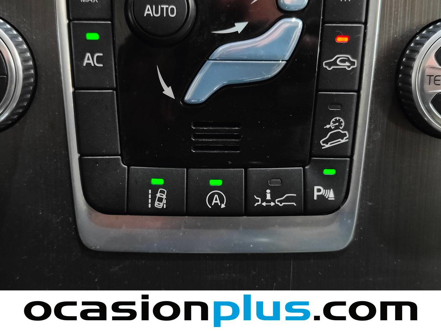 Foto Volvo XC60 Volvo XC60 D4 Momentum AWD Auto (190 CV)