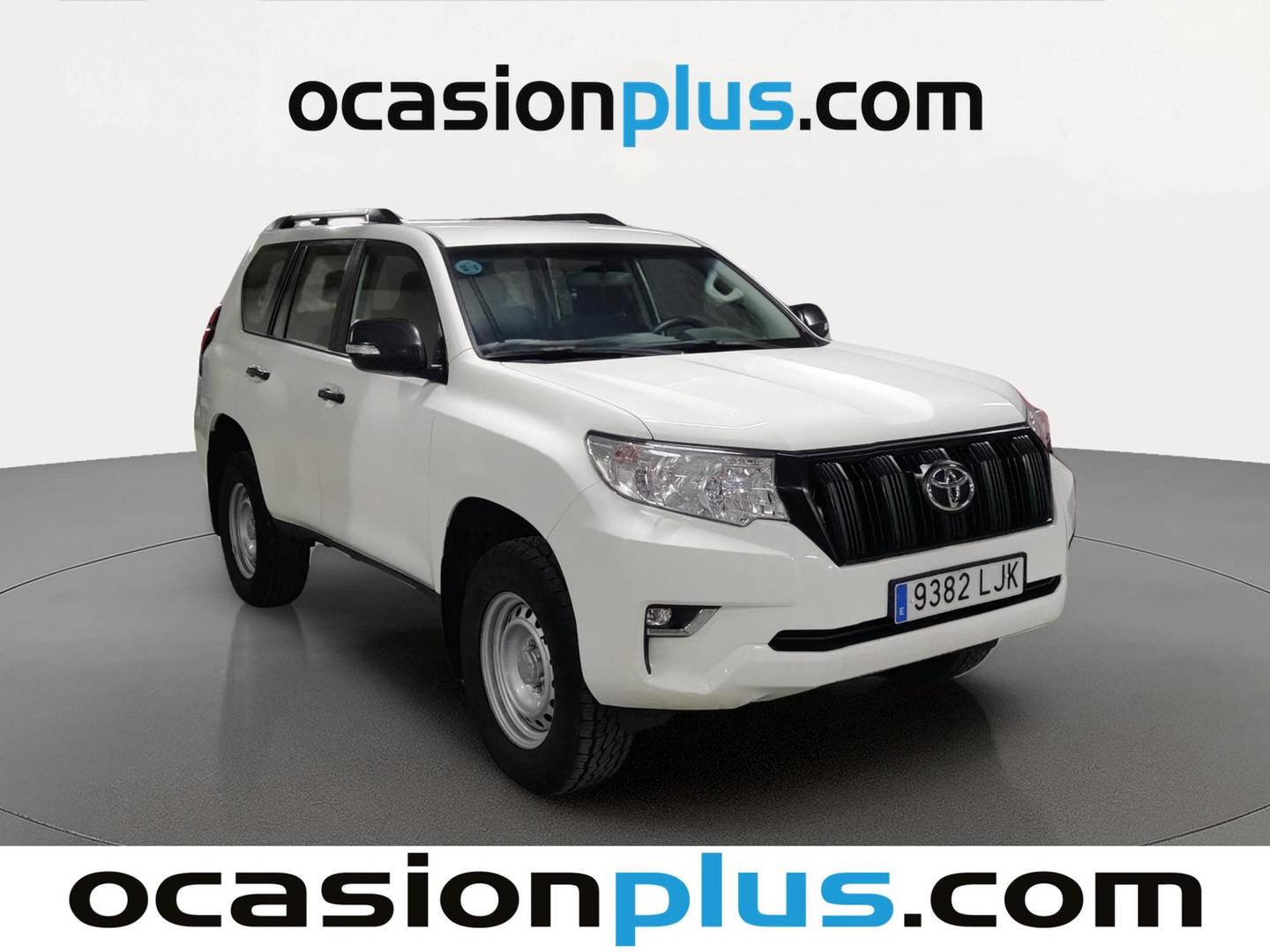 Foto delantera Toyota Land Cruiser Toyota Land Cruiser 2.8 D-4D GX (177 CV) 7 Plazas derecha