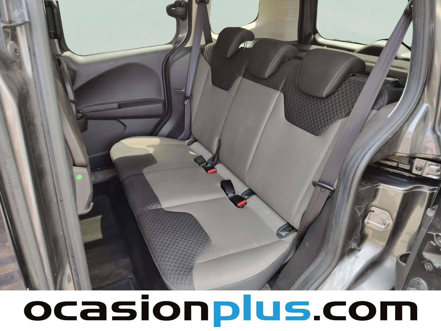 Foto asientos traseros Ford Tourneo Courier Ford Tourneo Courier 1.0 EcoBoost Titanium (100 CV)