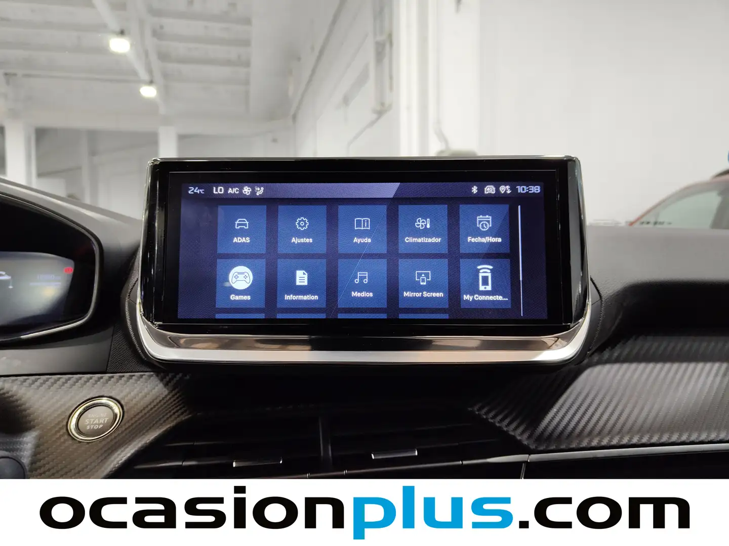 Foto Peugeot 2008 Peugeot 2008 Allure Hybrid eDCS6 (136 CV)