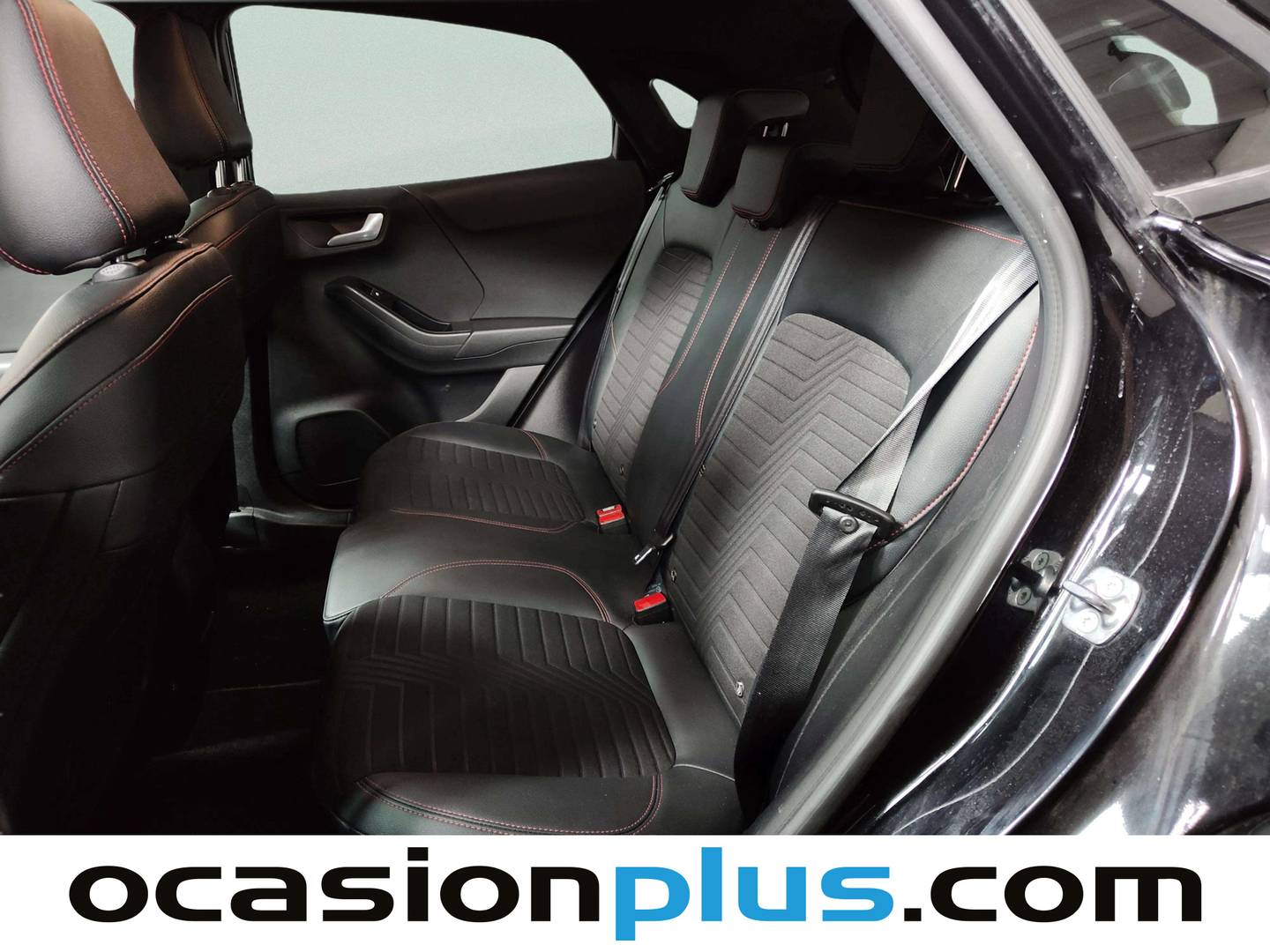 Foto asientos traseros Ford Puma Ford Puma 1.0 EcoBoost MHEV ST-Line X Auto (155 CV)