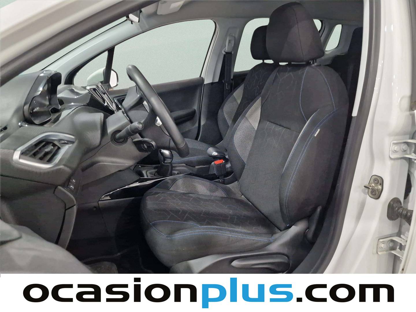 Foto Peugeot 2008 Peugeot 2008 BlueHDi 100 Signature  (100 CV)