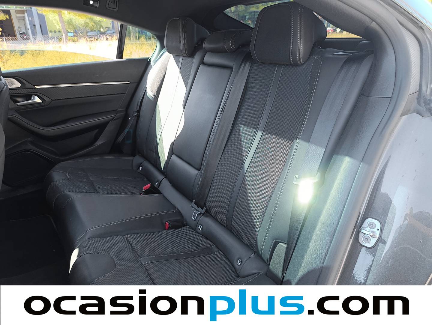 Foto asientos traseros Peugeot 508 Hybrid Peugeot 508 Hybrid 225 GT e-EAT8 (225 CV)