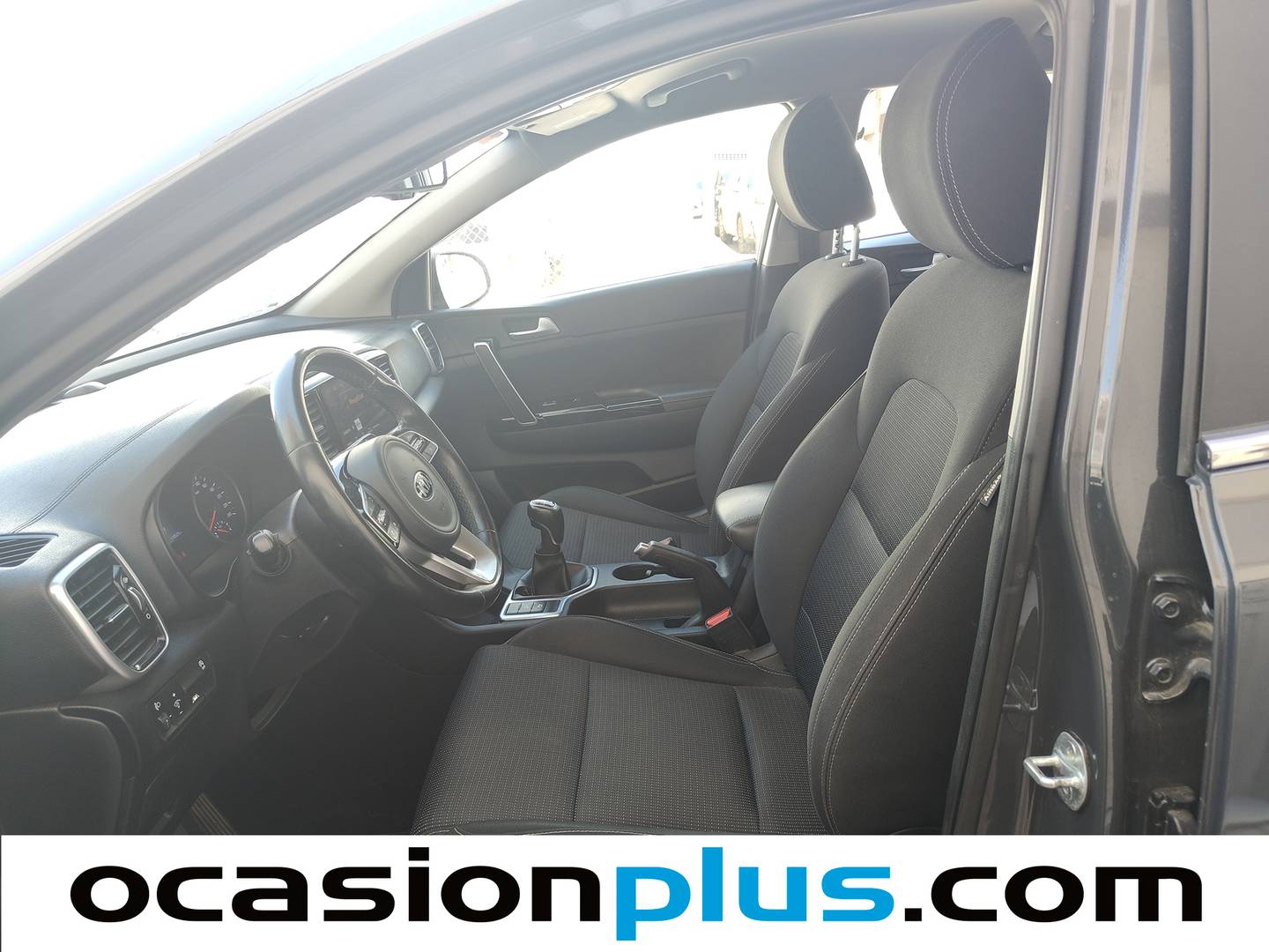 Foto asientos delanteros KIA Sportage KIA Sportage 1.6 MHEV Business 4x2 (136 CV)