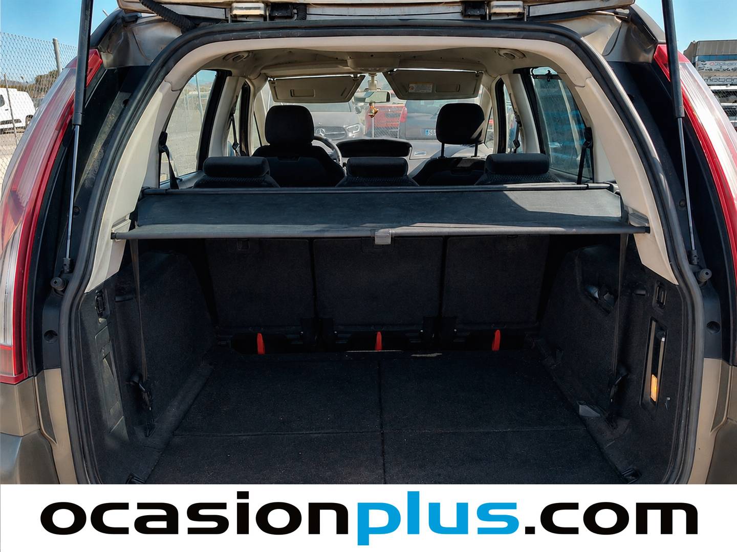 Foto Citroën Grand C4 Picasso Citroën Grand C4 Picasso 1.6 HDI SX (110 CV) 7 Plazas siete plazas