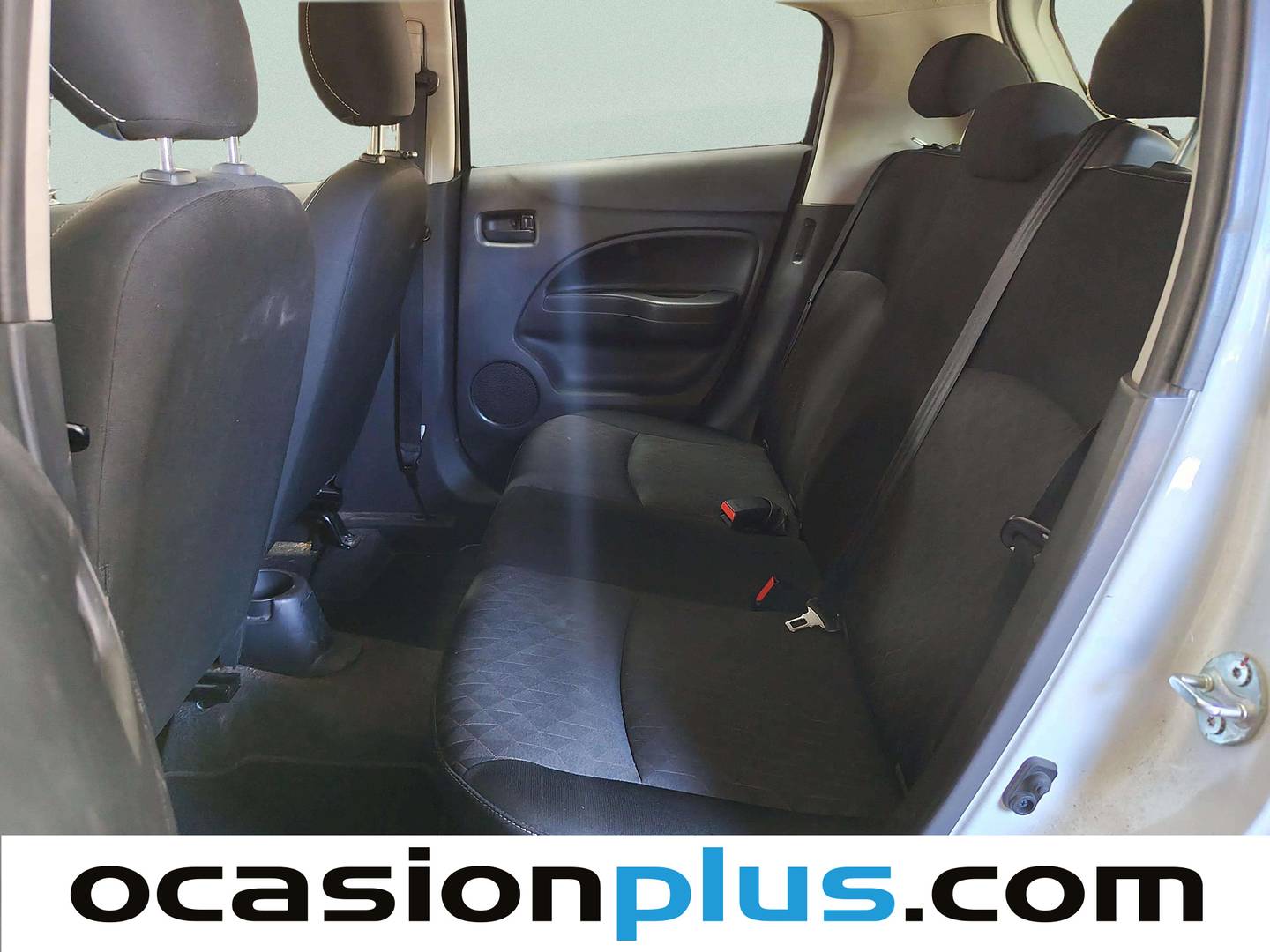 Foto Mitsubishi Space Star Mitsubishi Space Star 120 MPI Motion (71 CV) siete plazas