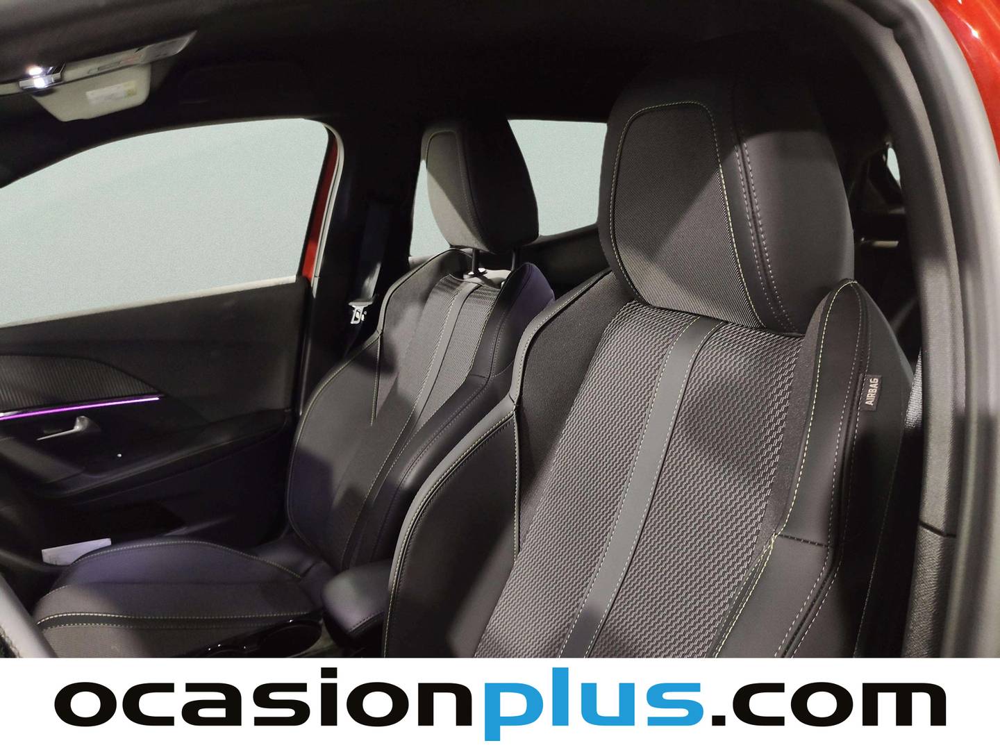 Extras y acabados del Peugeot 2008 Peugeot 2008 GT Hybrid eDCS6 (145 CV)