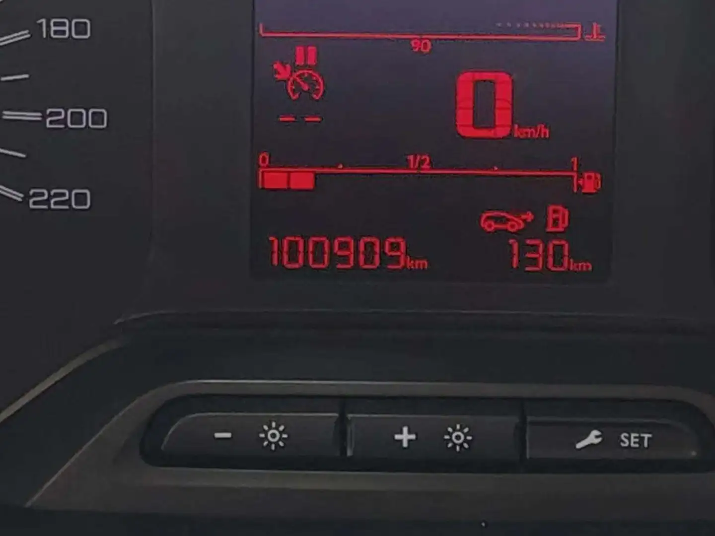 Foto Peugeot Partner Peugeot Partner Furgon BlueHDi 100 S&S Pro Standard 600kg (98 CV)